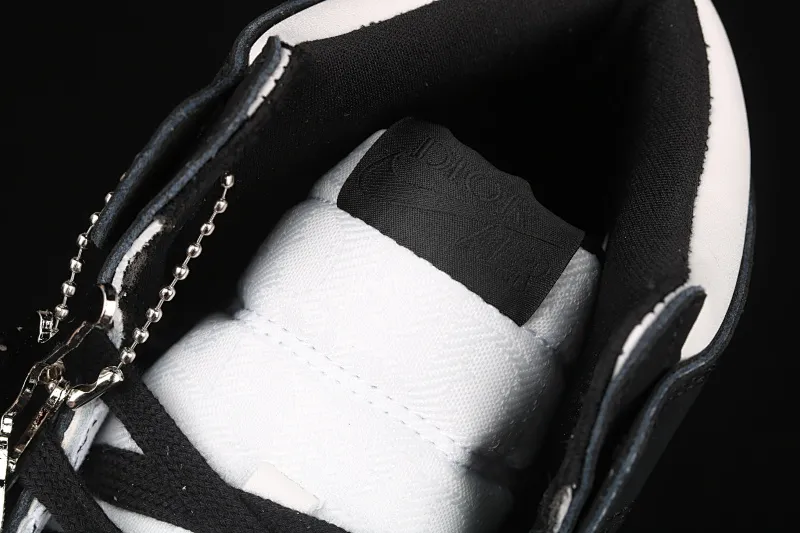 All categories Air Jordan Jordan series basketball shoes Air Jordan 1 High Z version Dr x Air Jordan 1 High AJ1 Joe 1 Dior joint black and white high top CN8607-001